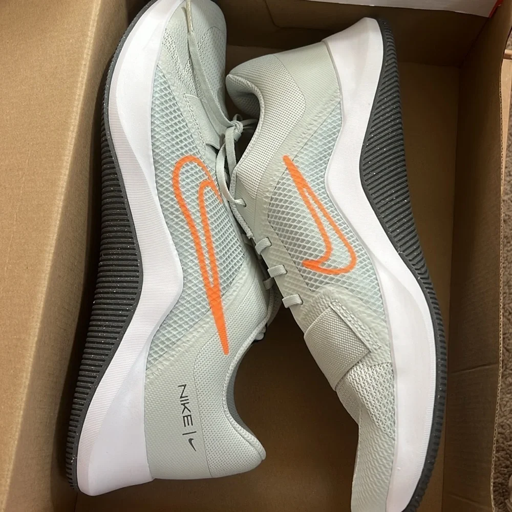 Men's Nike MC Trainer 2, Size 11.5